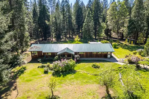 30481 Rl Smith Logging Rd, Oak Run, CA 96069
