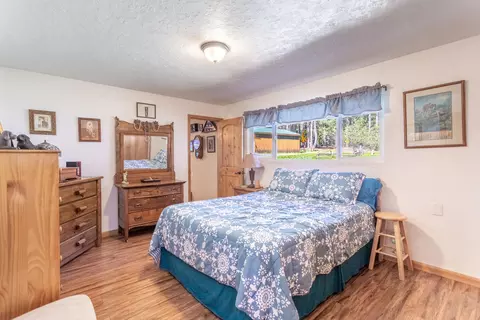 Bedroom - 30481 Rl Smith Logging Rd, Oak Run, CA 96069 photo 1 of 3