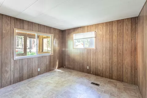 Bedroom - 30481 Rl Smith Logging Rd, Oak Run, CA 96069 photo 3 of 3