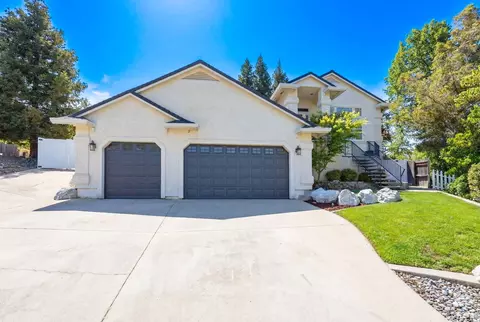 1030 Tulare Ct, Redding, CA 96003