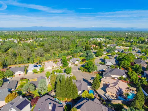 View/Area - 1030 Tulare Ct, Redding, CA 96003 photo 5 of 5
