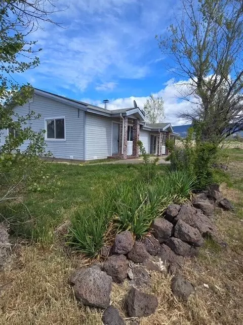 6516 Jade Ave, Montague, CA 96064