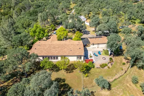21100 Doe Run Way, Red Bluff, CA 96080 photo 32