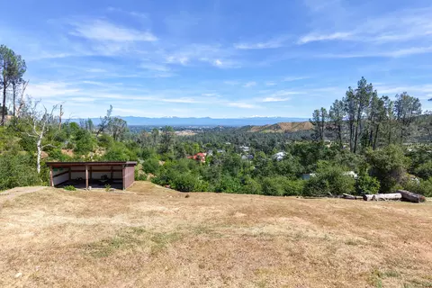 15809 Old Stage Coach Rd, Redding, CA 96001 photo 2