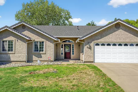 3220 Wandsworth Dr, Shasta Lake, CA 96019