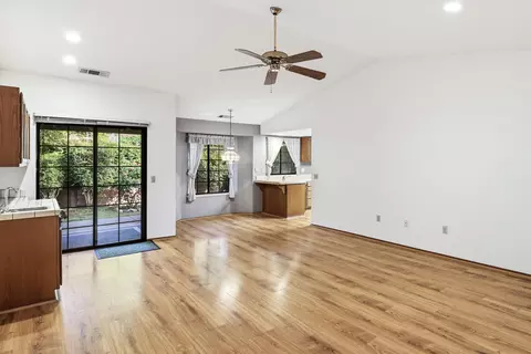 Living - 1773 Soda Springs Cir, Redding, CA 96002 photo 4 of 5