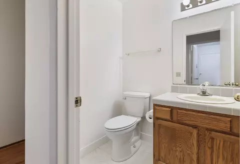 Bath - 1773 Soda Springs Cir, Redding, CA 96002 photo 1 of 3