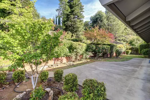 Exterior - 1773 Soda Springs Cir, Redding, CA 96002 photo 7 of 13