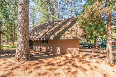 Exterior - 29837 Westmoore Rd, Shingletown, CA 96088 photo 7 of 9