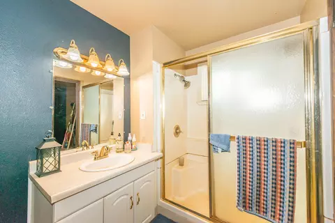 Bath - 29837 Westmoore Rd, Shingletown, CA 96088 photo 1 of 3