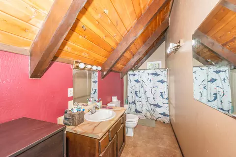 Bath - 29837 Westmoore Rd, Shingletown, CA 96088 photo 2 of 3