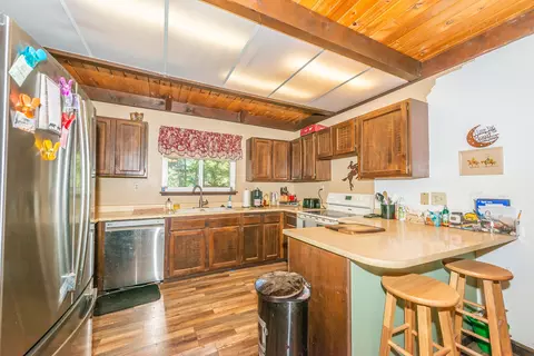 Kitchen - 29837 Westmoore Rd, Shingletown, CA 96088 photo 2 of 4
