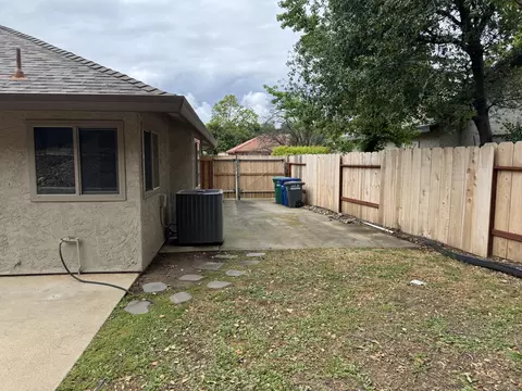Exterior - 1785 Soda Springs Cir, Redding, CA 96002 photo 10 of 25