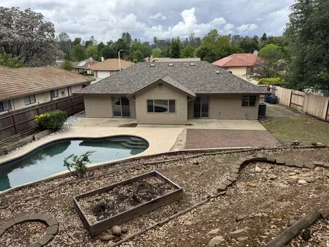 Exterior - 1785 Soda Springs Cir, Redding, CA 96002 photo 15 of 25