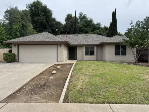 Exterior - 1785 Soda Springs Cir, Redding, CA 96002 photo 2 of 25