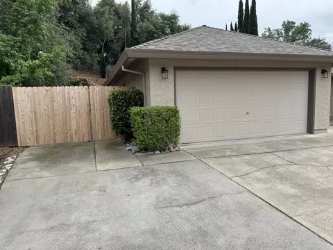 Exterior - 1785 Soda Springs Cir, Redding, CA 96002 photo 8 of 25