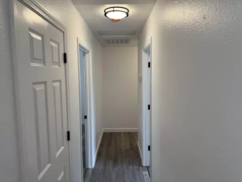 Entry Way - 1785 Soda Springs Cir, Redding, CA 96002 photo 1 of 3