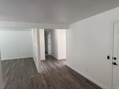 Entry Way - 1785 Soda Springs Cir, Redding, CA 96002 photo 3 of 3