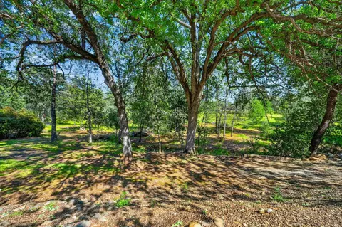 Exterior - 19679 Midland Dr, Redding, CA 96003 photo 12 of 13