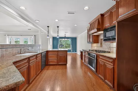 Kitchen - 19679 Midland Dr, Redding, CA 96003 photo 1 of 2