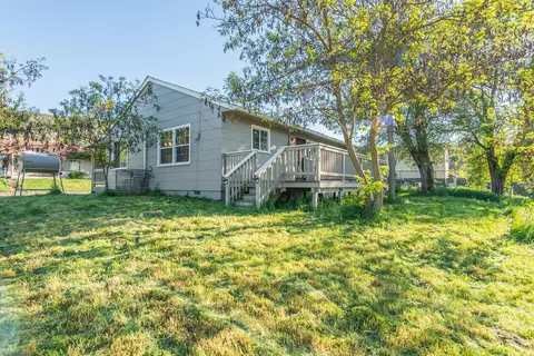 Exterior - 293 First Ave, Lewiston, CA 96052 photo 13 of 19
