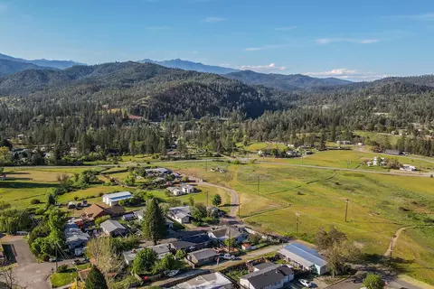 View/Area - 293 First Ave, Lewiston, CA 96052 photo 1 of 2