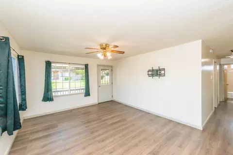 Living - 293 First Ave, Lewiston, CA 96052 photo 5 of 11
