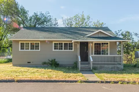 Exterior - 293 First Ave, Lewiston, CA 96052 photo 3 of 19
