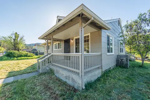 Exterior - 293 First Ave, Lewiston, CA 96052 photo 4 of 19
