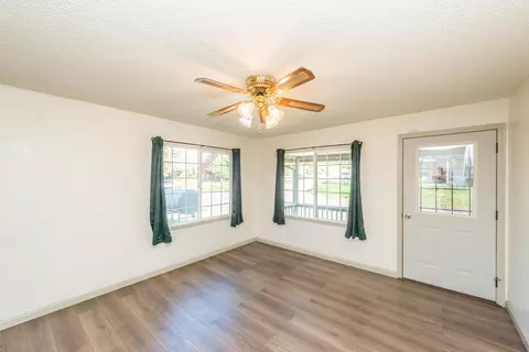 Living - 293 First Ave, Lewiston, CA 96052 photo 7 of 11