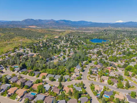 View/Area - 2230 Wicklow St, Redding, CA 96001 photo 6 of 6
