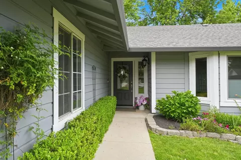 Exterior - 2230 Wicklow St, Redding, CA 96001 photo 3 of 13