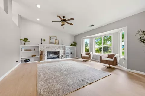 Living - 2230 Wicklow St, Redding, CA 96001 photo 1 of 4