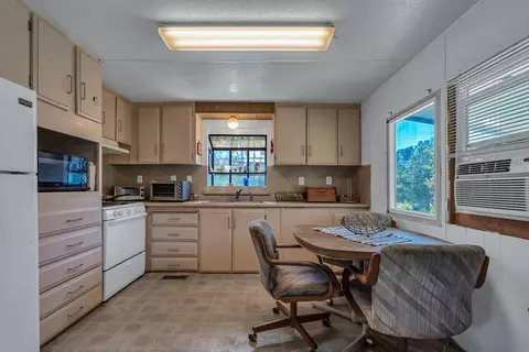 20292 Old Alturas Rd, Redding, CA 96003 photo 8