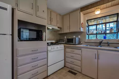 20292 Old Alturas Rd, Redding, CA 96003 photo 9