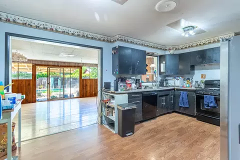 Kitchen - 2914 Yana Ave, Redding, CA 96002 photo 1 of 2