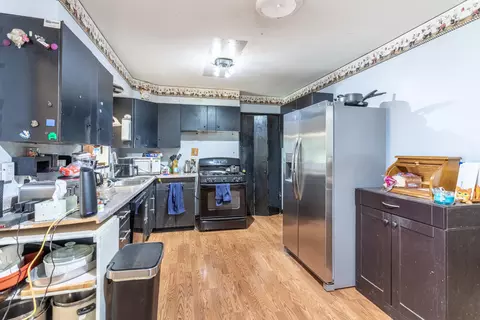 Kitchen - 2914 Yana Ave, Redding, CA 96002 photo 2 of 2