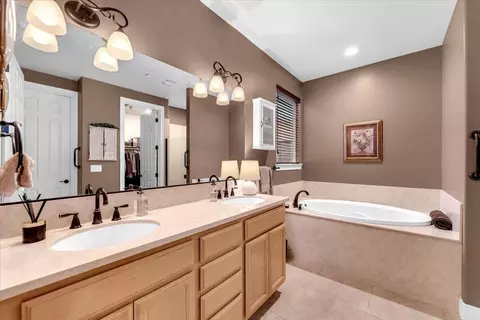 Bath - 6126 Lucca Trl, Redding, CA 96003 photo 1 of 4