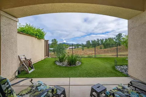 Exterior - 6126 Lucca Trl, Redding, CA 96003 photo 6 of 7
