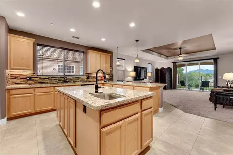 Kitchen - 6126 Lucca Trl, Redding, CA 96003 photo 5 of 6