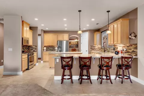 6126 Lucca Trl, Redding, CA 96003