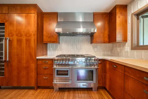 Kitchen - 865 Hallmark Dr, Redding, CA 96001 photo 5 of 9