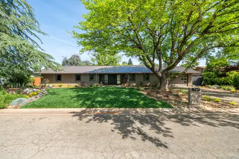 Exterior - 865 Hallmark Dr, Redding, CA 96001 photo 2 of 32