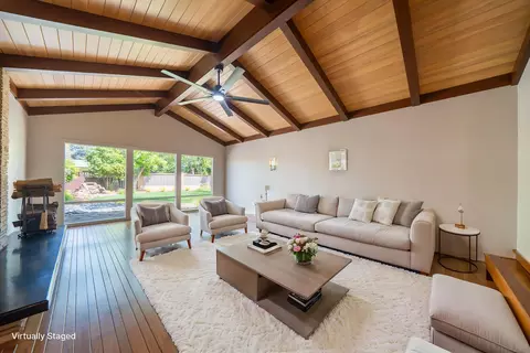 Living - 865 Hallmark Dr, Redding, CA 96001 photo 1 of 10