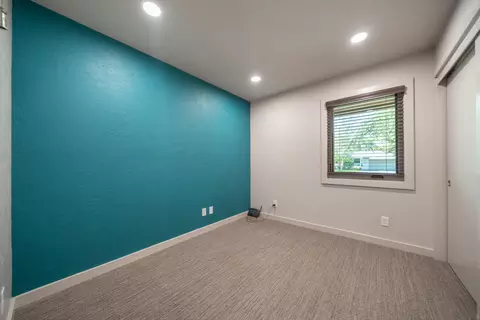 Bedroom - 865 Hallmark Dr, Redding, CA 96001 photo 3 of 10