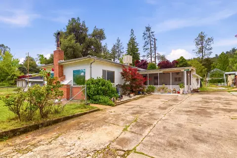 15194 Wonderland Blvd, Redding, CA 96003