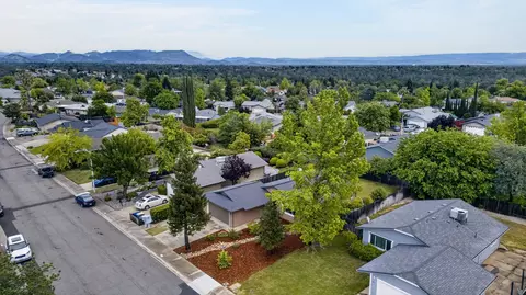View/Area - 839 Springer Dr, Redding, CA 96003 photo 5 of 6