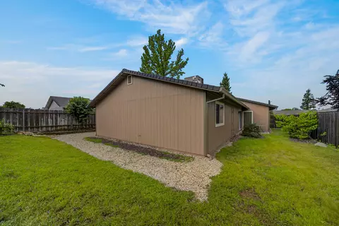 Exterior - 839 Springer Dr, Redding, CA 96003 photo 5 of 14