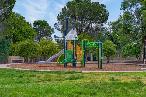 View/Area - 839 Springer Dr, Redding, CA 96003 photo 2 of 6