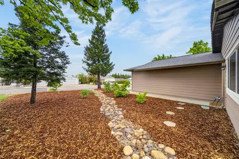 Exterior - 839 Springer Dr, Redding, CA 96003 photo 10 of 14